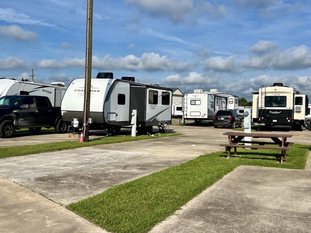 cabins in port arthur tx​
